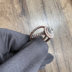 2pc rose gold diamond ring.